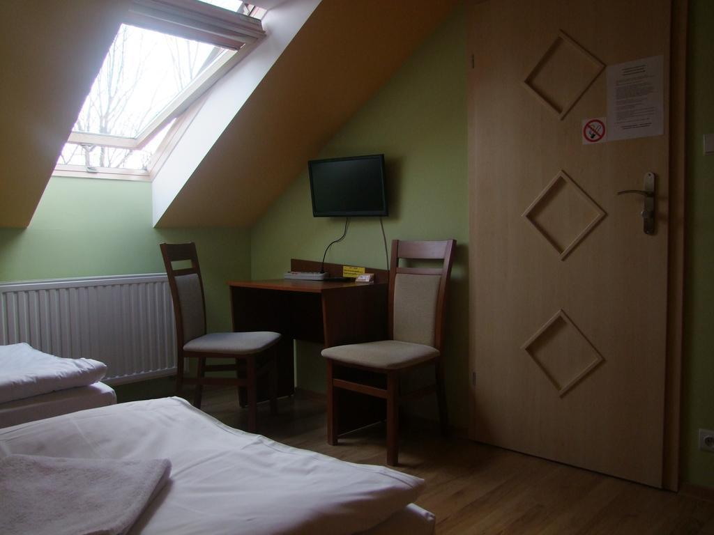 Warnenczyka 85A Bezplatny Parking, Faktura, Prywatna Lazienka, Klimatyzacja Rzeszów Habitación foto